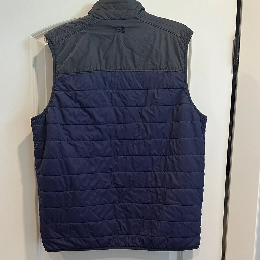 Under Armour Men's Dark Blue Quilted & fleece reversible Notre Dame vest - Picture 4 of 7